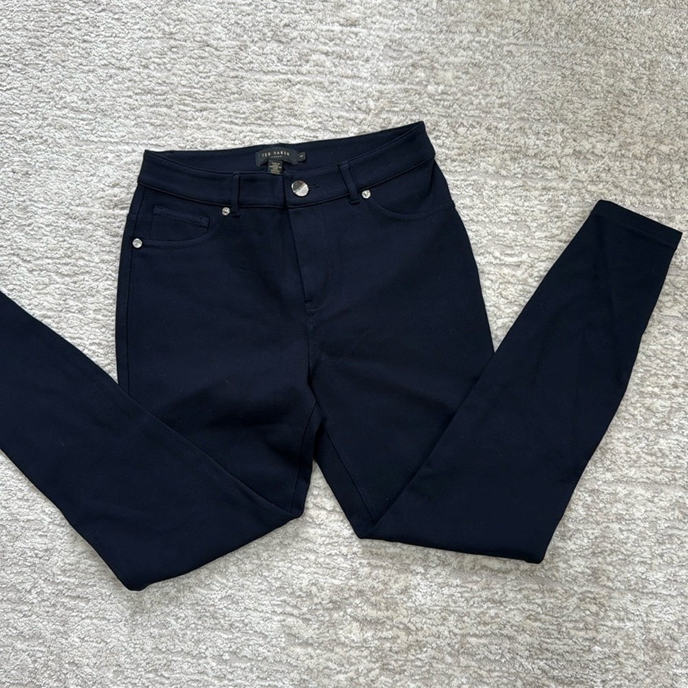 *LIKE NEW* Ted Baker Women's Navy Blue Stretch Ankle Pants w/ Chrome Accents - 1 - Picture 4 of 11